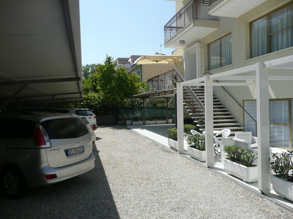 Hotel Kim ริมินี ภายนอก รูปภาพ